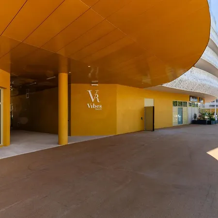 Vibes Origin - Couple Only - Rooftop - Piscine - Garage - Village Naturiste דירה אגדה